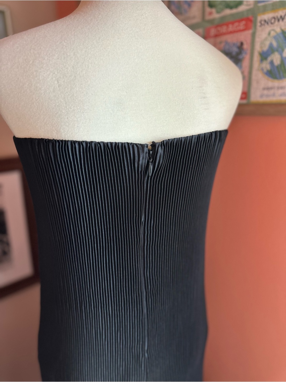 Abercrombie + Fitch Strapless Pleated Midi Dress in Black - Picture 4 of 9